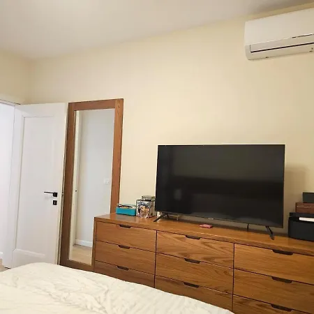 Main Rezidenca * Tiran