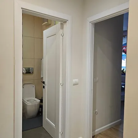 Main Rezidenca * Tirana