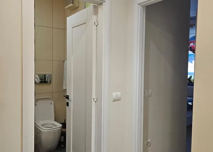 Main Rezidenca * ティラナ